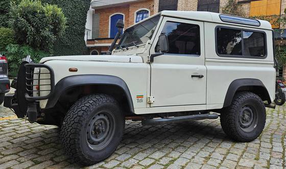 LAND ROVER DEFENDER 2.5 90 SW TETO RIGIDO 4X4 TURBO INTERCOOLER DIESEL 2P MANUAL LAND ROVER DEFENDER 2.5 90 SW TETO RIGIDO 4X4 TURBO INTERCOOLER DIESEL 2P MANUAL